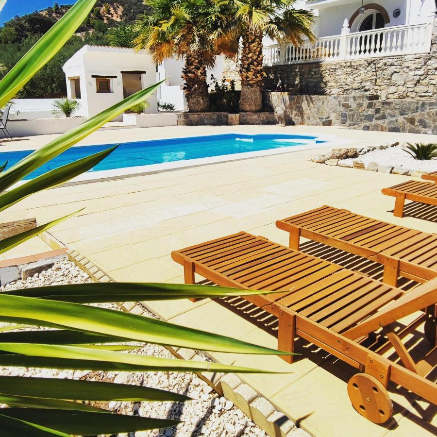 Cortijo Pennymaria Poolside Apartment Near Montefrio With Stunning Views מראה חיצוני תמונה